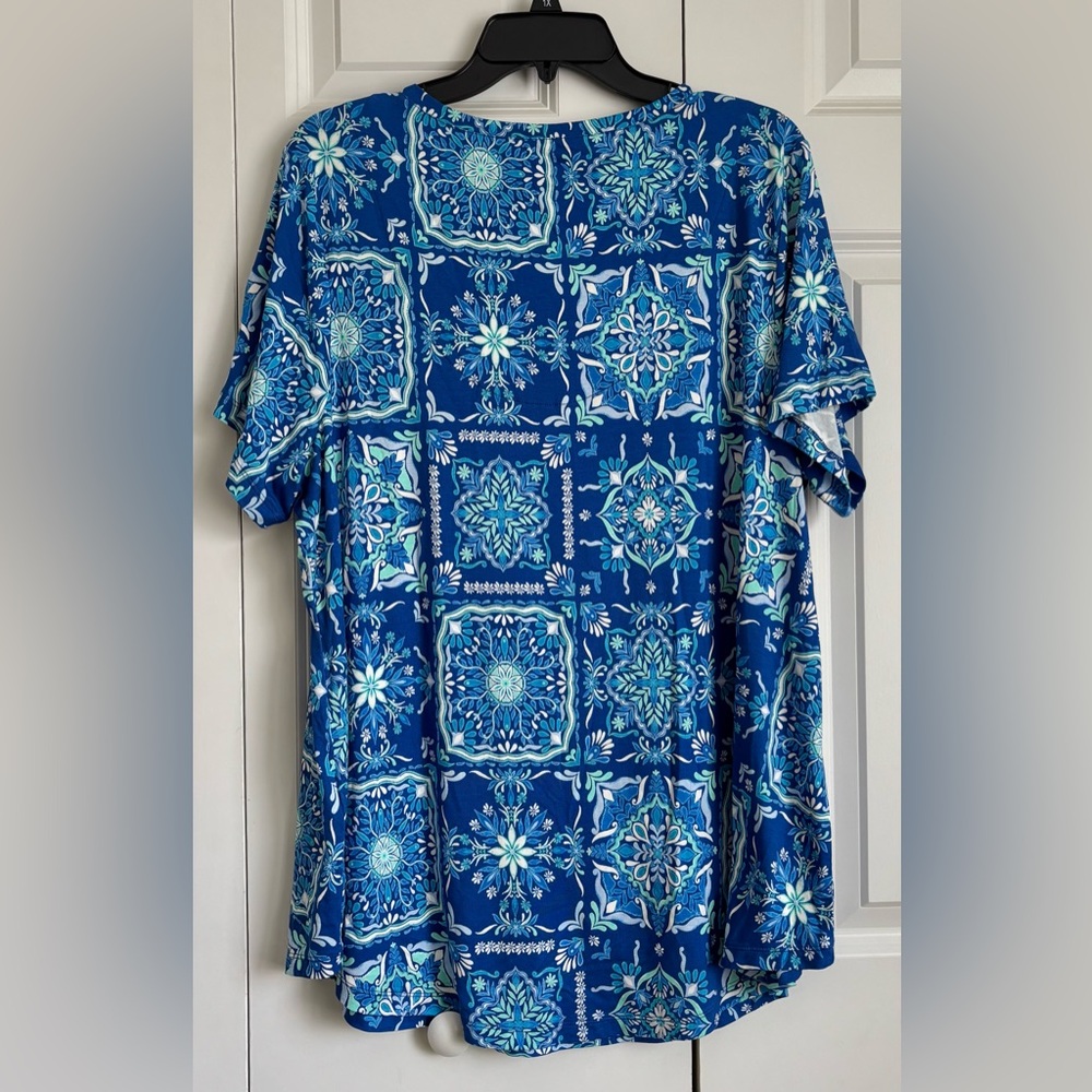Blue Patterned Short Sleeve Top - Picture 5 of 5